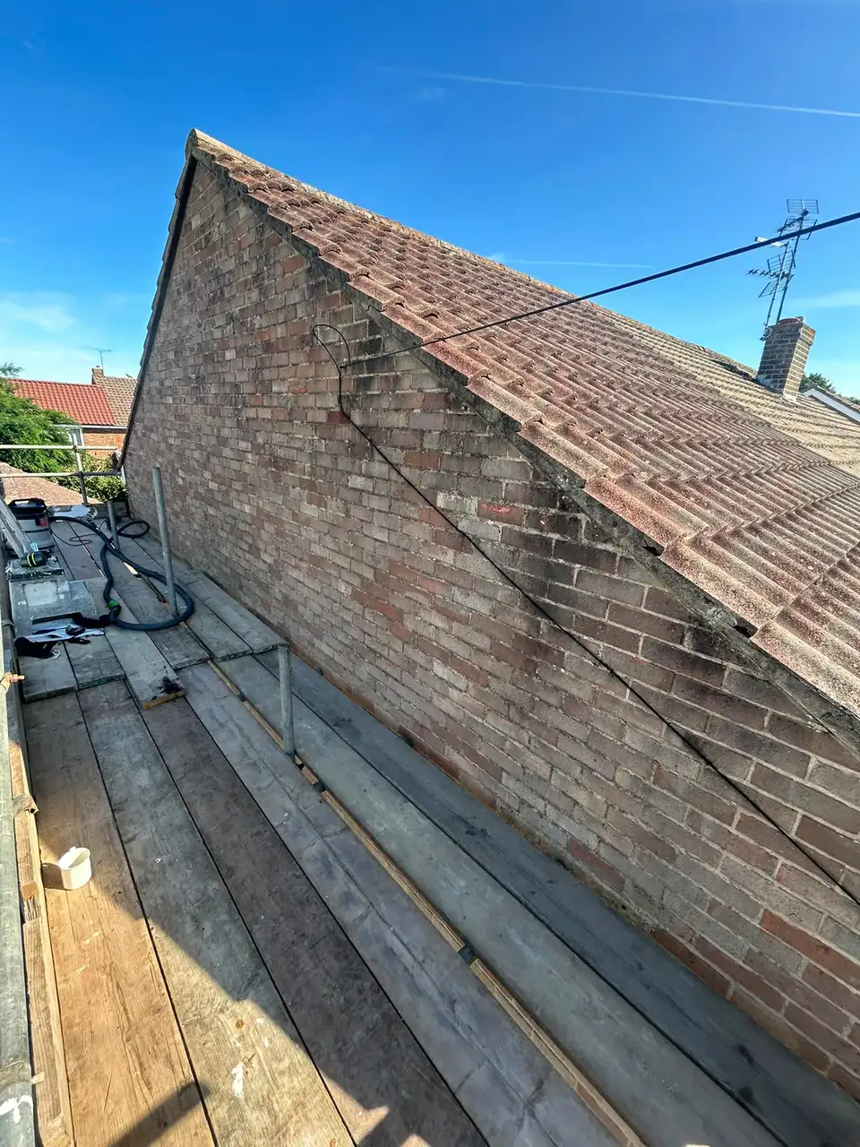 Project 17: Brickwork repointing photograph 1 of 6